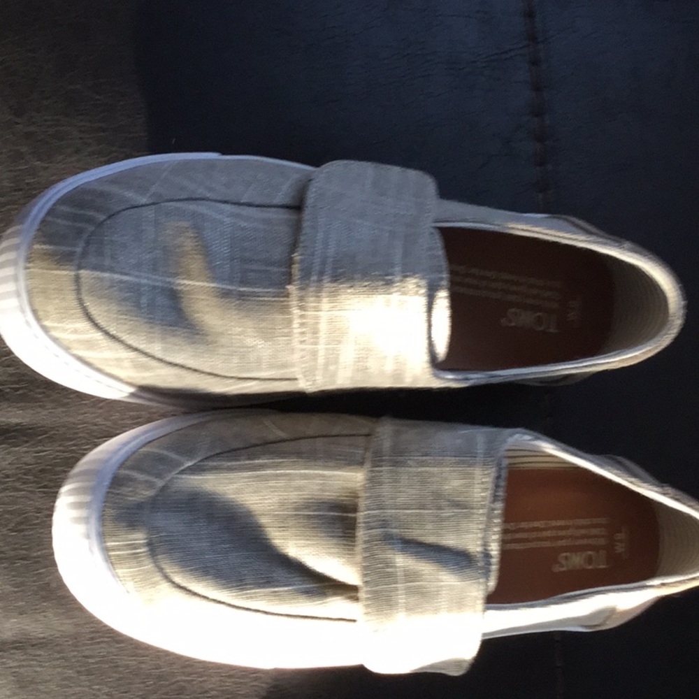 Toms shoes